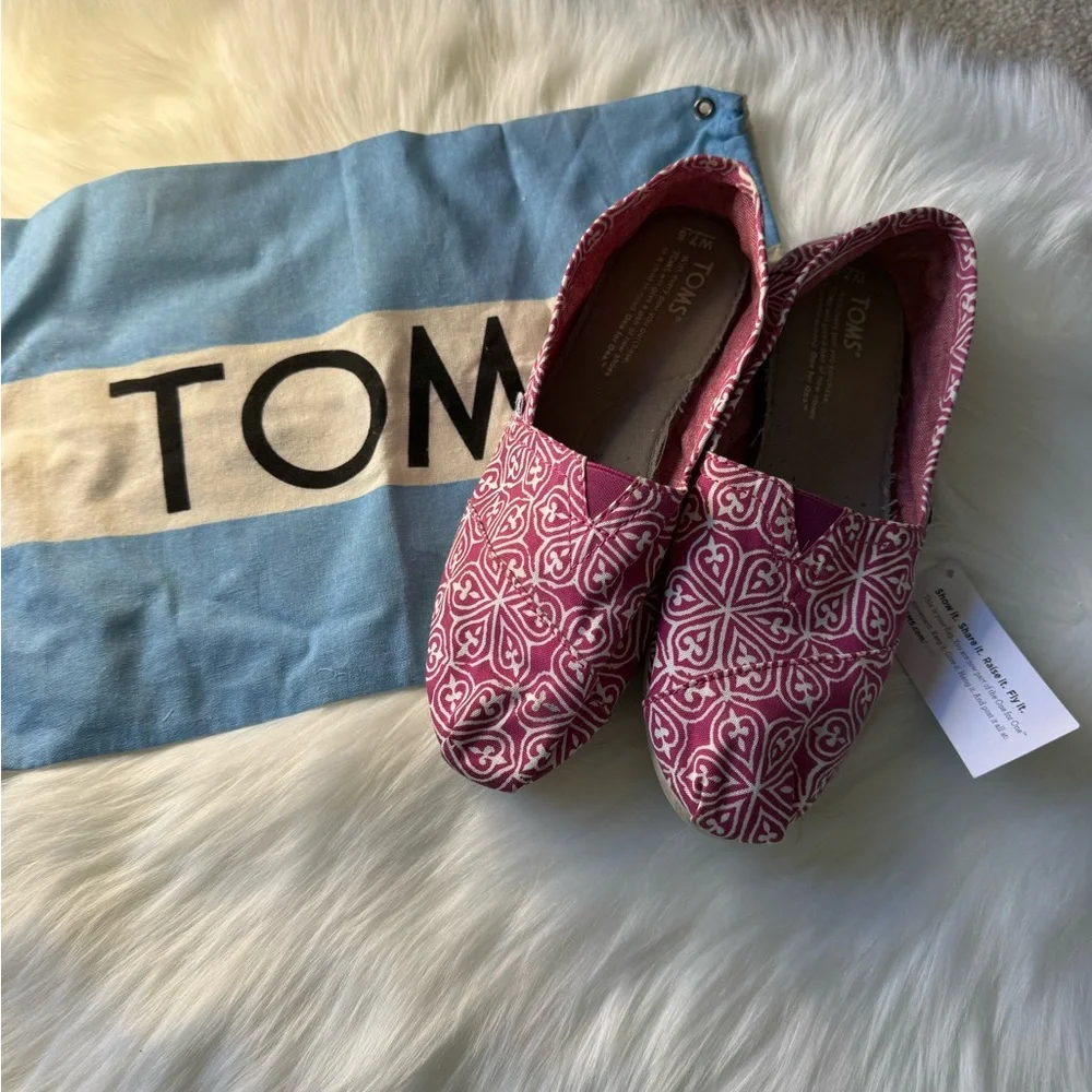 TOMS Pink Patterned Slip-On Shoes - Picture 1 of 3